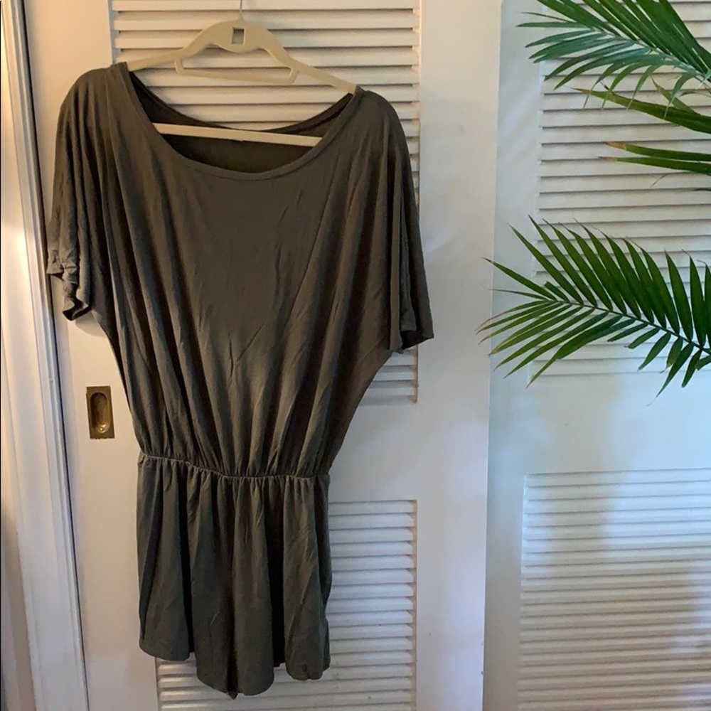 Comfy romper in olive